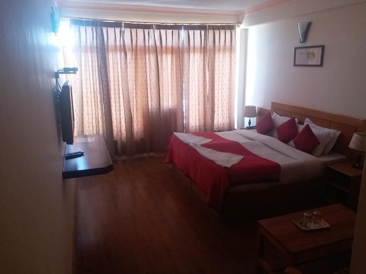 Jigmet Hotel Лех Екстериор снимка